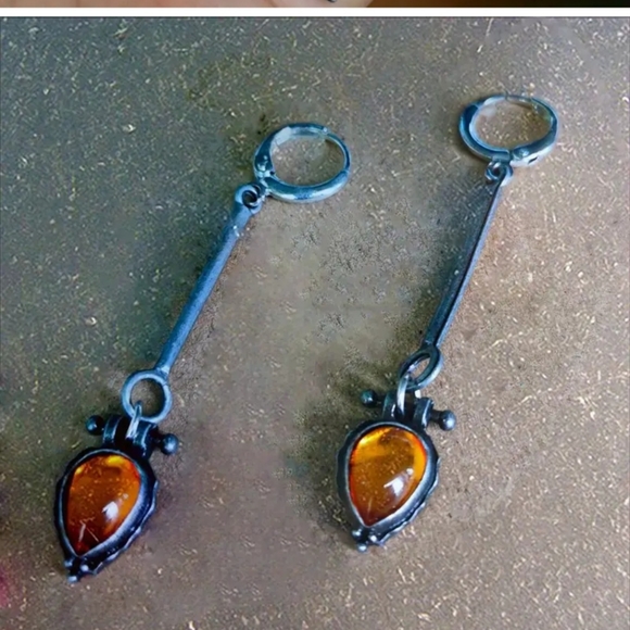 Teardrop Dangle Silver Plated Earrings - Picture 2 of 2